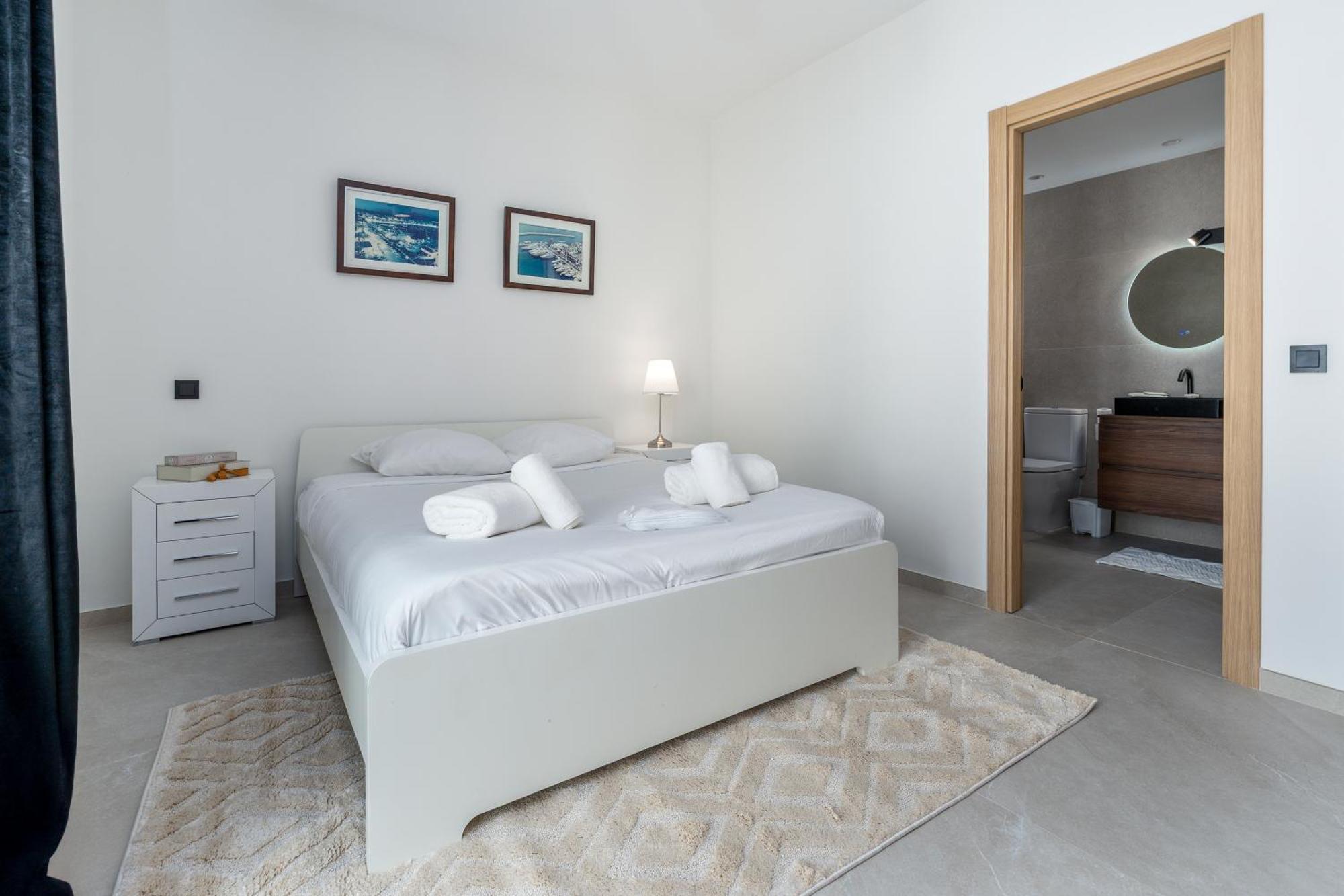 Apartamento 243-fully Renovated-puerto Banus Front Line Penthouse Marbella