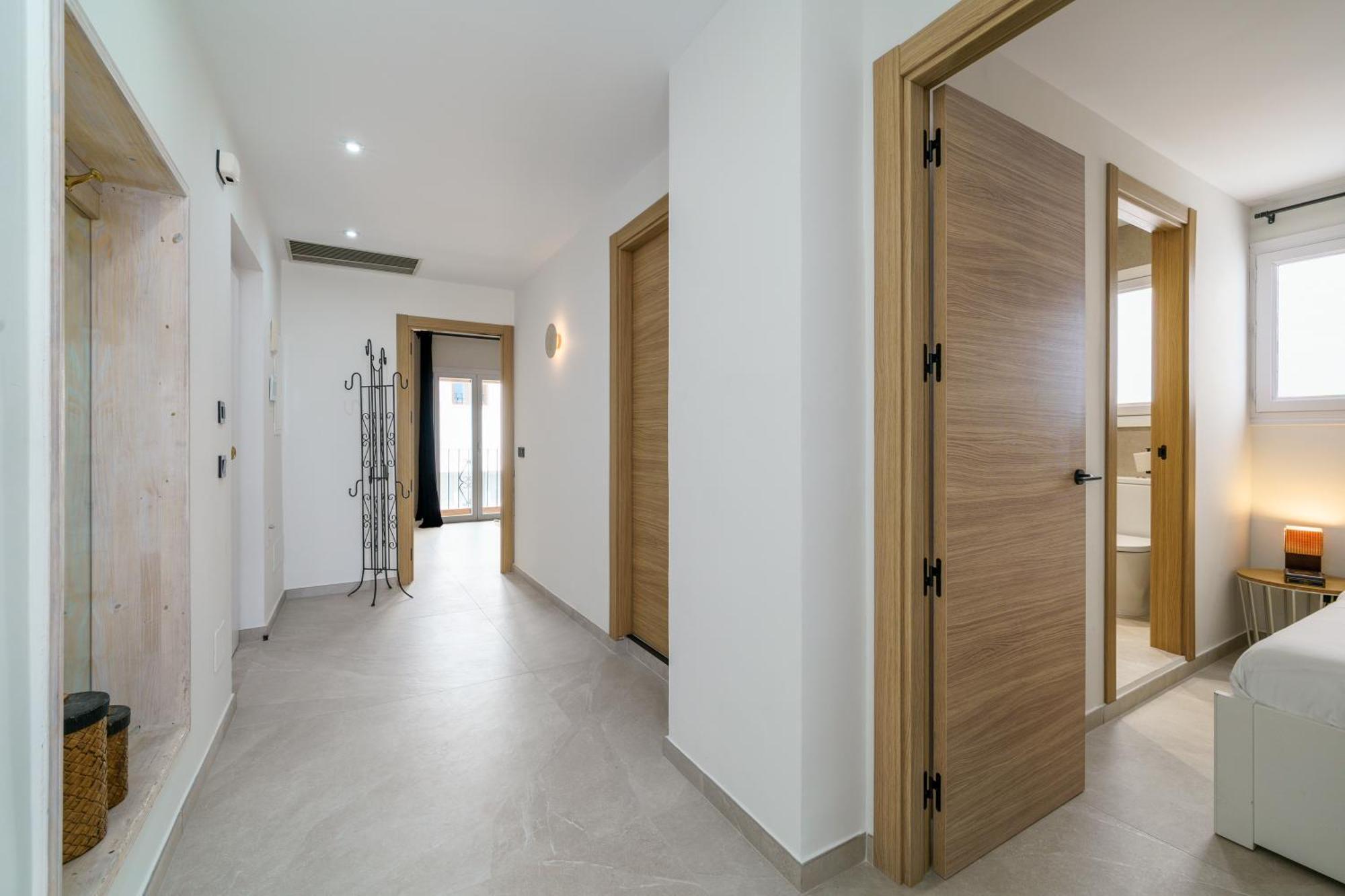 243-fully Renovated-puerto Banus Front Line Penthouse Marbella