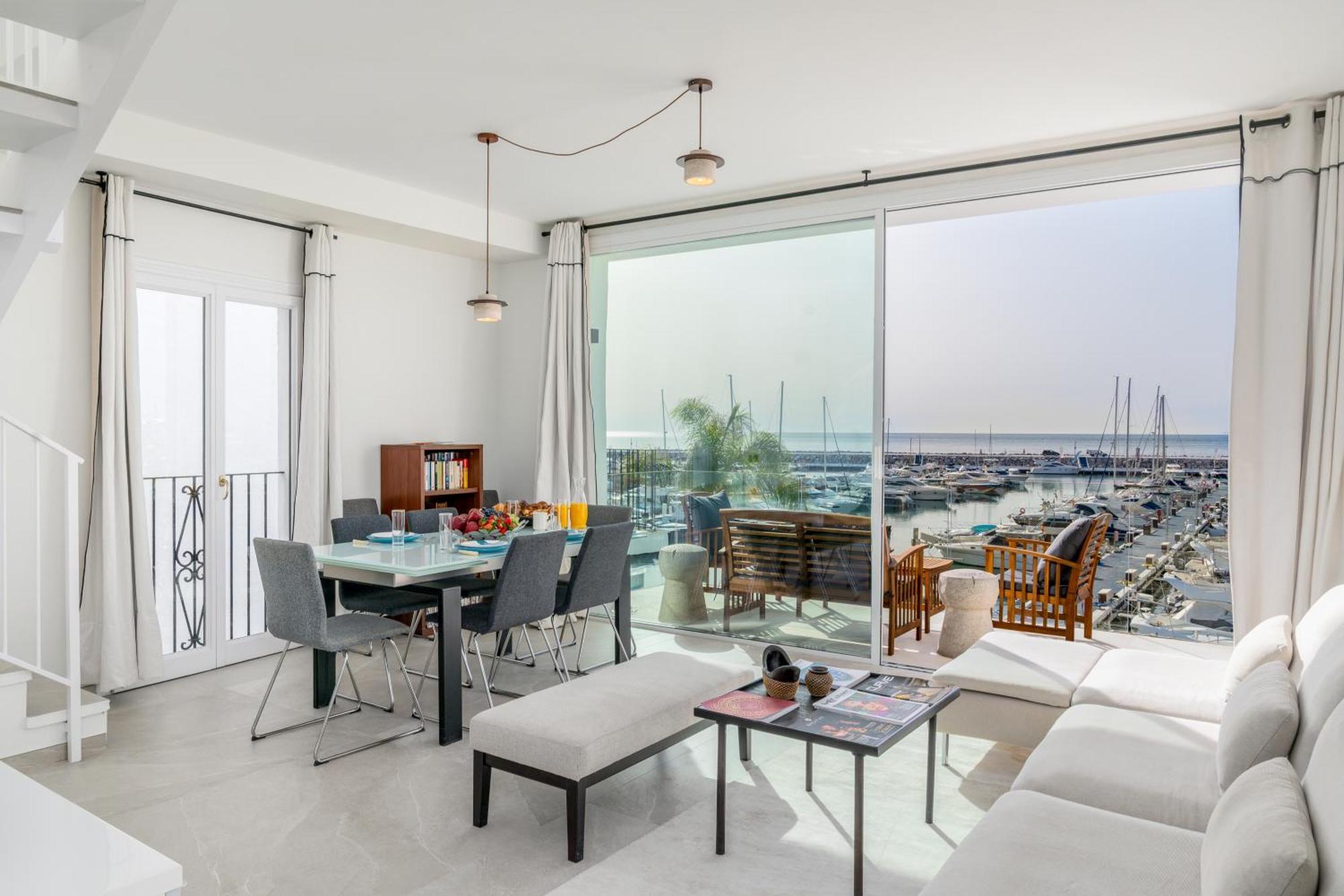 243-fully Renovated-puerto Banus Front Line Penthouse * Marbella