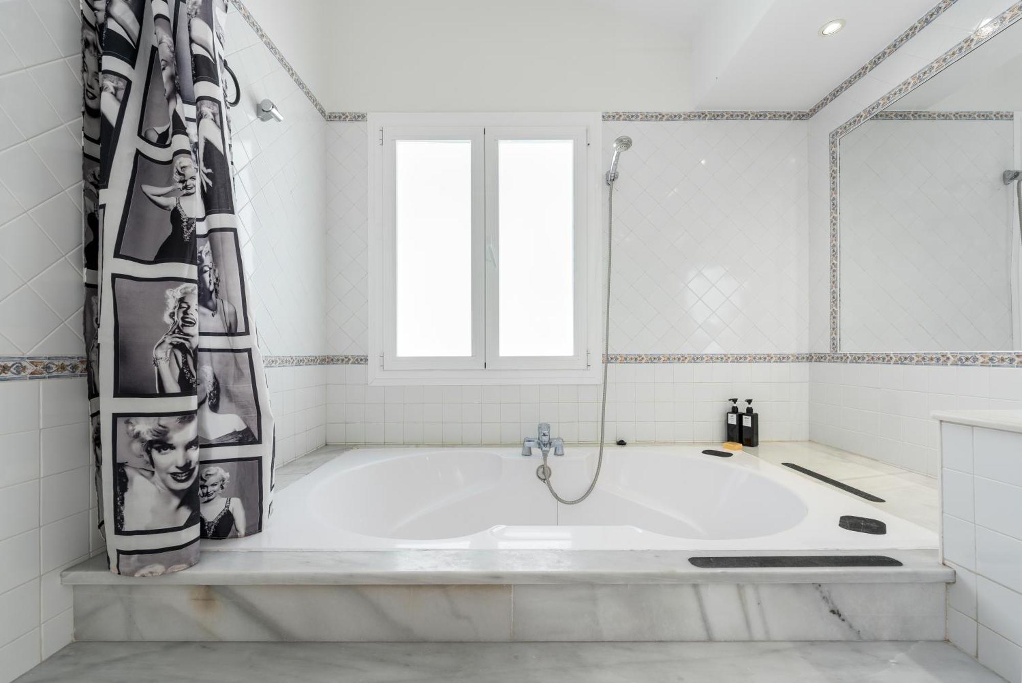 243-fully Renovated-puerto Banus Front Line Penthouse Lejlighed Marbella